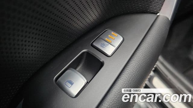 Genesis G70 Elite, 2019 18