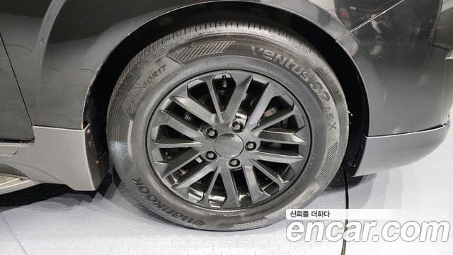 KG모빌리티(SsangYong) Korando 투리스모 4WD Chateau 11인승, 2014 все фото