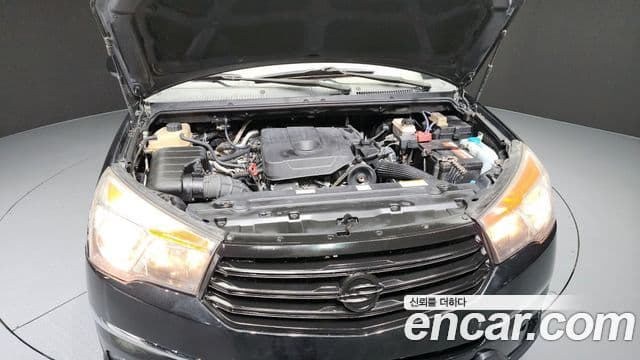 KG모빌리티(SsangYong) Korando 투리스모 4WD Chateau 11인승, 2014 6