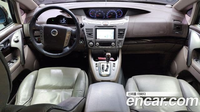 KG모빌리티(SsangYong) Korando 투리스모 4WD Chateau 11인승, 2014 7