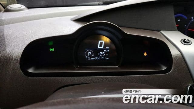 KG모빌리티(SsangYong) Korando 투리스모 4WD Chateau 11인승, 2014 8