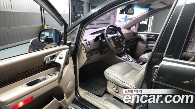 KG모빌리티(SsangYong) Korando 투리스모 4WD Chateau 11인승, 2014 10