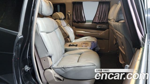 KG모빌리티(SsangYong) Korando 투리스모 4WD Chateau 11인승, 2014 12