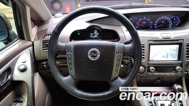 KG모빌리티(SsangYong) Korando 투리스모 4WD Chateau 11인승, 2014 13