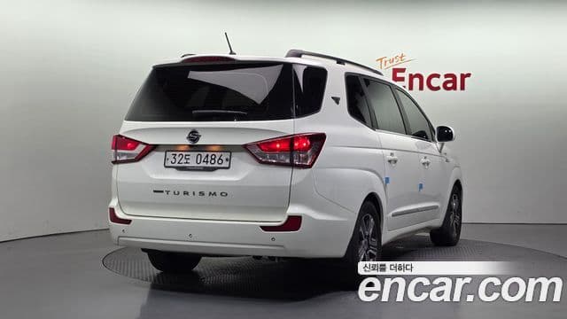 KG모빌리티(SsangYong) Korando 투리스모 4WD GT 9인승, 2015 2