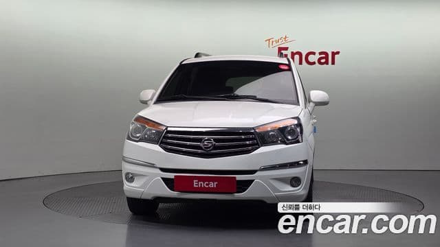 KG모빌리티(SsangYong) Korando 투리스모 4WD GT 9인승, 2015 3