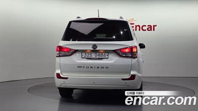 KG모빌리티(SsangYong) Korando 투리스모 4WD GT 9인승, 2015 4