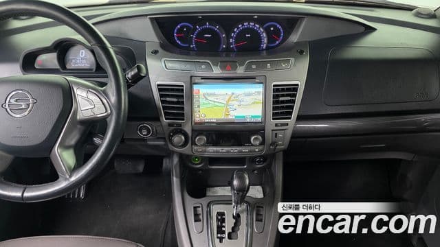 KG모빌리티(SsangYong) Korando 투리스모 4WD GT 9인승, 2015 15