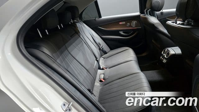 Mercedes-Benz E-класс W213 Exclusive, 2020 12