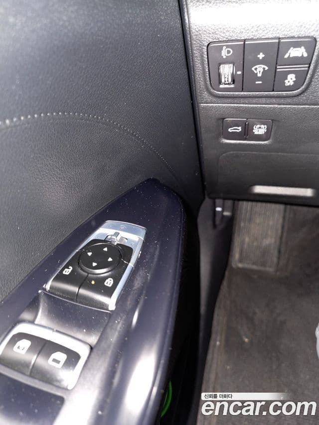 Kia K5 гибрид 3세대 Prestige, 2023 17