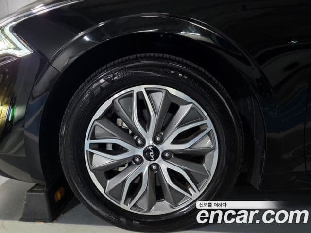 Kia K5 гибрид 3세대 Prestige, 2023 20