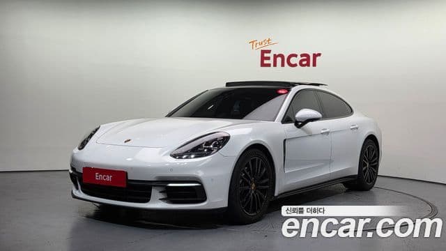 Porsche Panamera (971), 2018 1