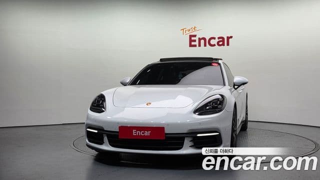 Porsche Panamera (971), 2018 3