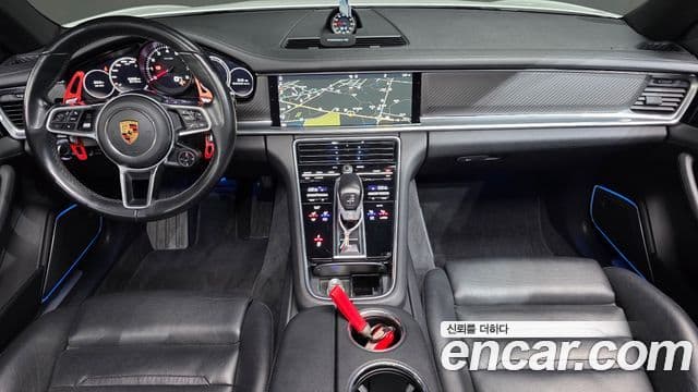 Porsche Panamera (971), 2018 7
