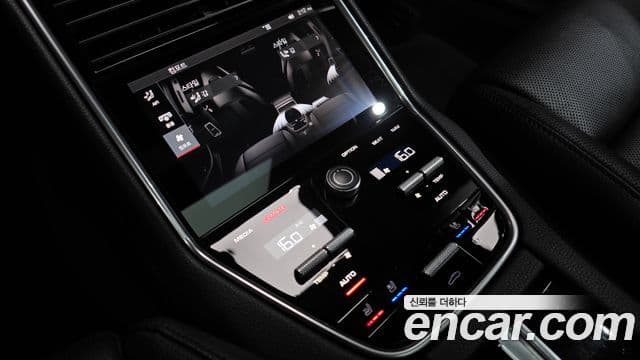 Porsche Panamera (971), 2018 9