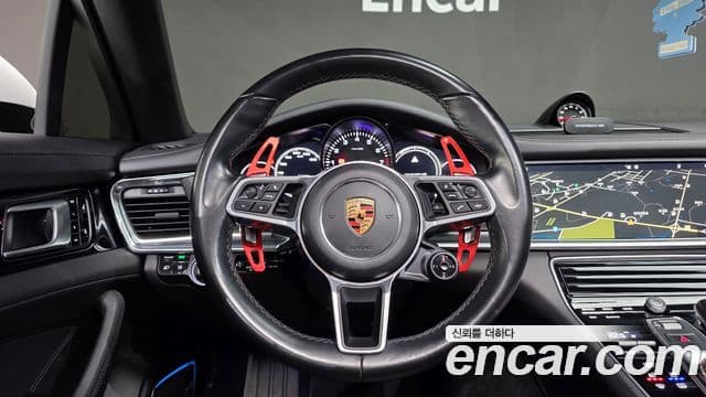 Porsche Panamera (971), 2018 15
