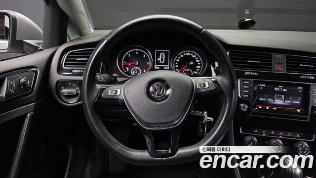 Volkswagen Гольф 7세대, 2014 13