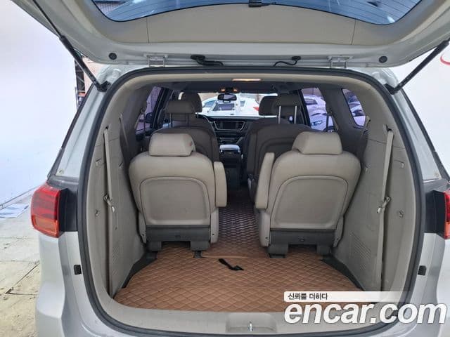 Kia The / новый New Carnival Prestige, 2020 все фото