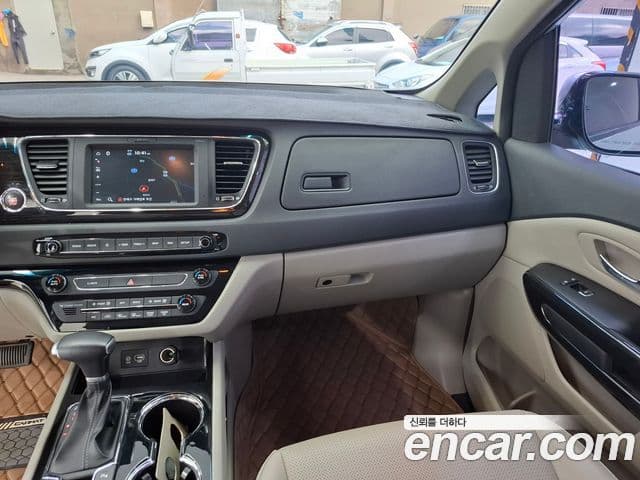 Kia The / новый New Carnival Prestige, 2020 9