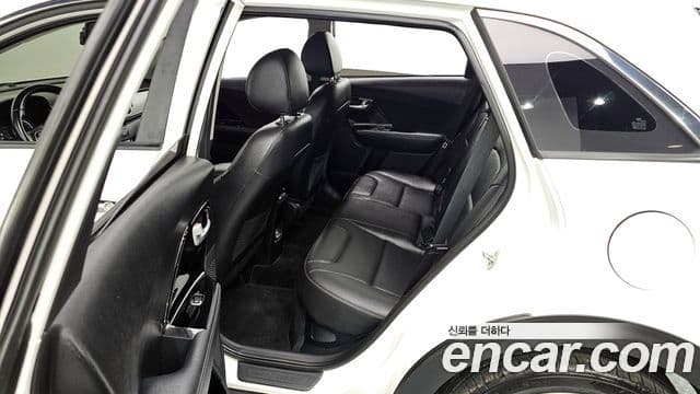 Kia Niro Prestige, 2018 11