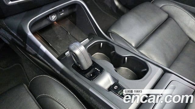 Volvo XC40 B4 Momentum, 2021 9