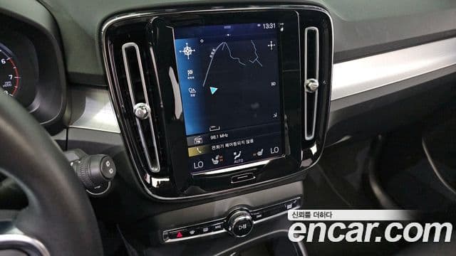 Volvo XC40 B4 Momentum, 2021 16