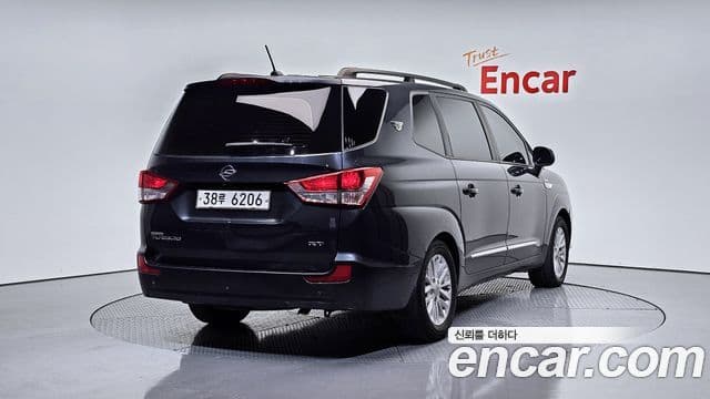 KG모빌리티(SsangYong) Korando 투리스모 4WD RT 9인승, 2014 2