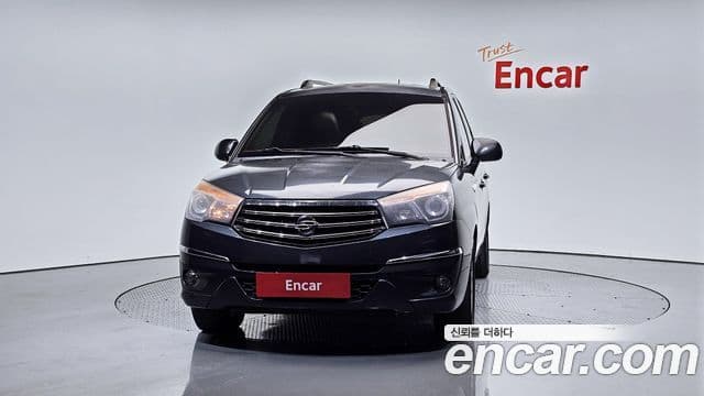 KG모빌리티(SsangYong) Korando 투리스모 4WD RT 9인승, 2014 3