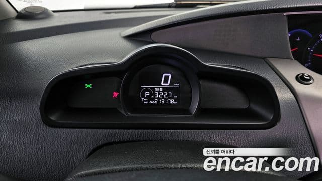 KG모빌리티(SsangYong) Korando 투리스모 4WD RT 9인승, 2014 8