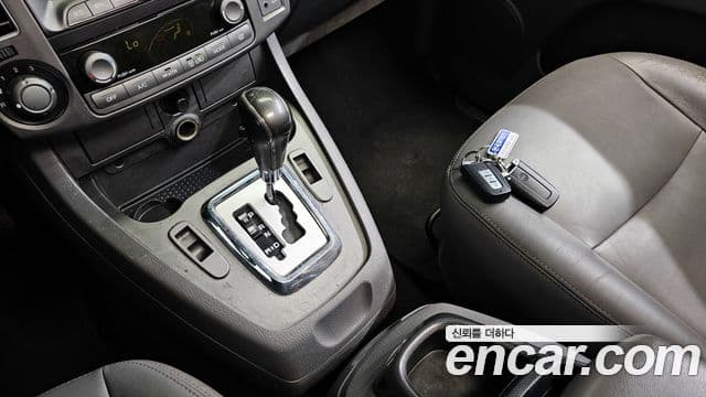 KG모빌리티(SsangYong) Korando 투리스모 4WD RT 9인승, 2014 9