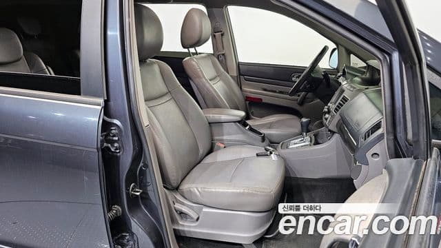 KG모빌리티(SsangYong) Korando 투리스모 4WD RT 9인승, 2014 10