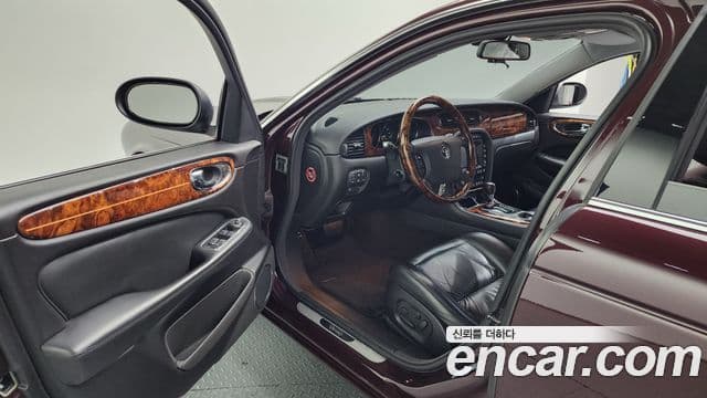 Jaguar 다임러, 2007 10