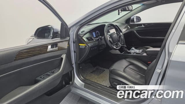 Hyundai LF Sonata 2.0 Smart, 2016 11