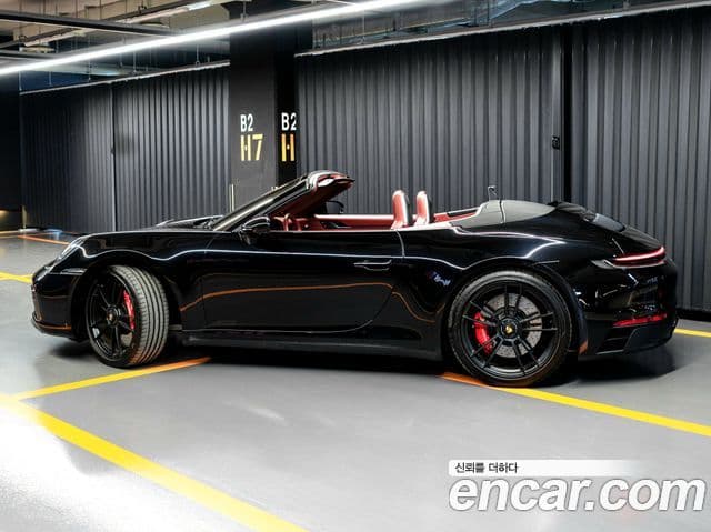 Porsche 911 (992) Carrera 4 GTS кабриолет, 2024 4