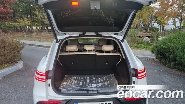 Genesis GV70, 2025 8