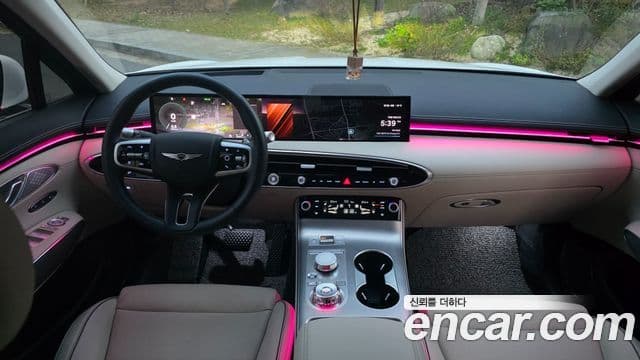 Genesis GV70, 2025 9