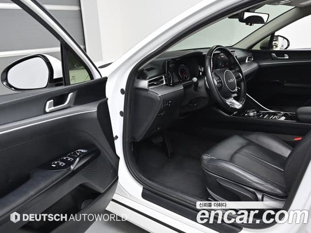 Kia K5 гибрид 3세대 Trendy, 2023 15