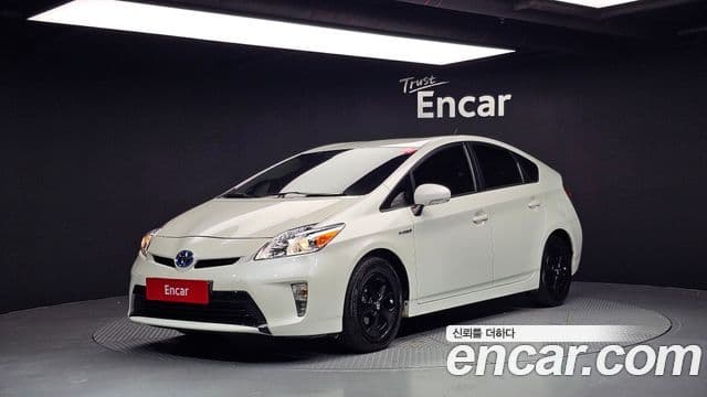 Toyota 프리우스 1.8 E, 2014 1