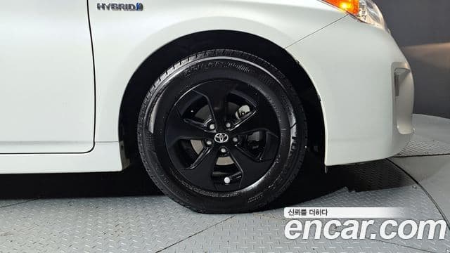 Toyota 프리우스 1.8 E, 2014 все фото