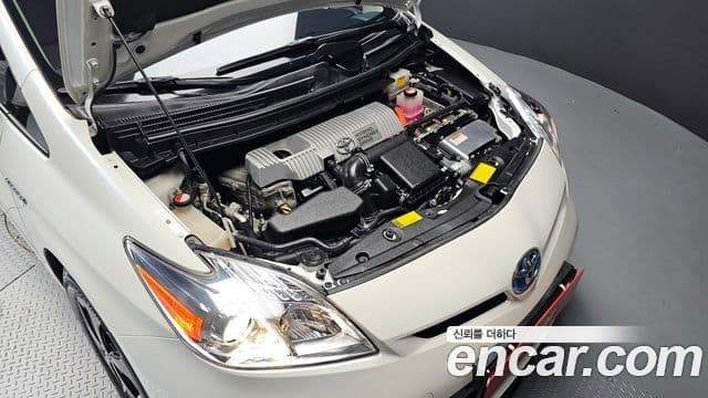 Toyota 프리우스 1.8 E, 2014 6