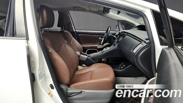 Toyota 프리우스 1.8 E, 2014 10