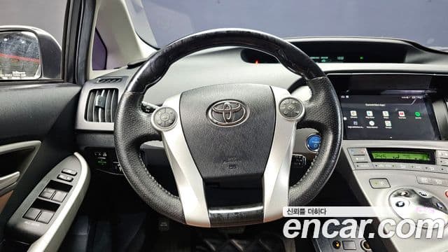 Toyota 프리우스 1.8 E, 2014 13