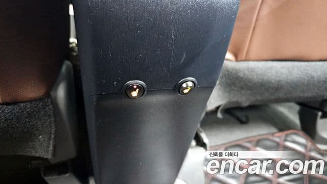 Toyota 프리우스 1.8 E, 2014 19