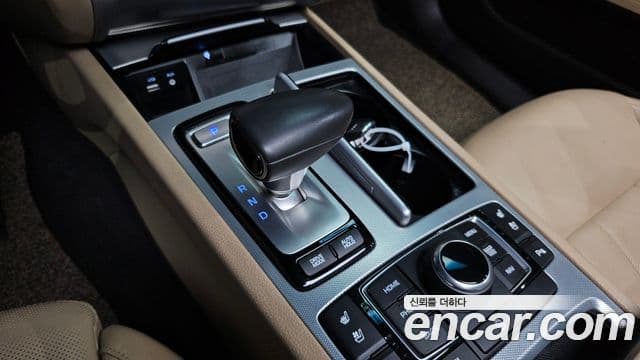 Genesis G80 Premium Luxury, 2017 9