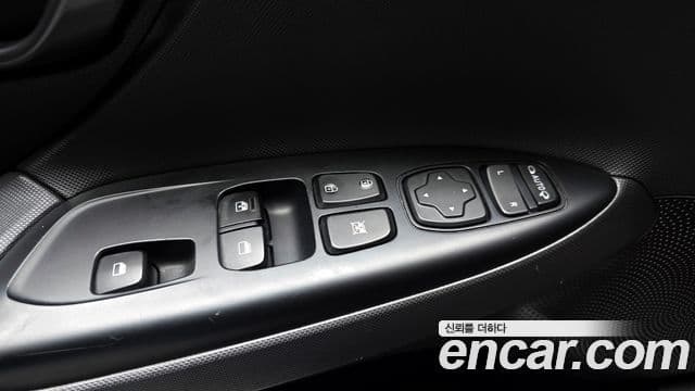 Hyundai Veloster (JS) Core, 2018 17