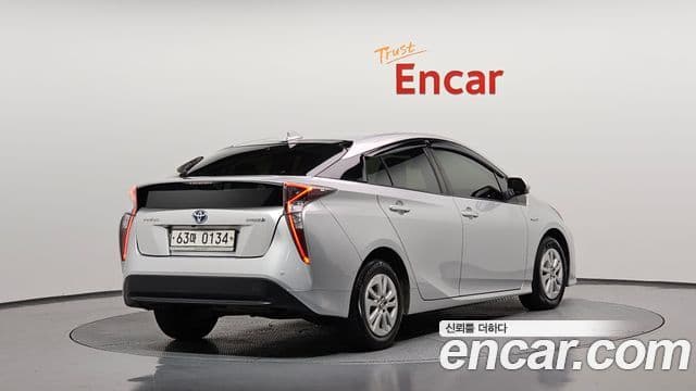 Toyota 프리우스 4세대 1.8 E, 2016 2