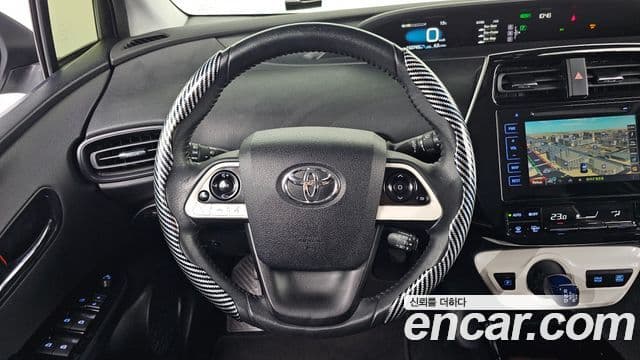 Toyota 프리우스 4세대 1.8 E, 2016 13
