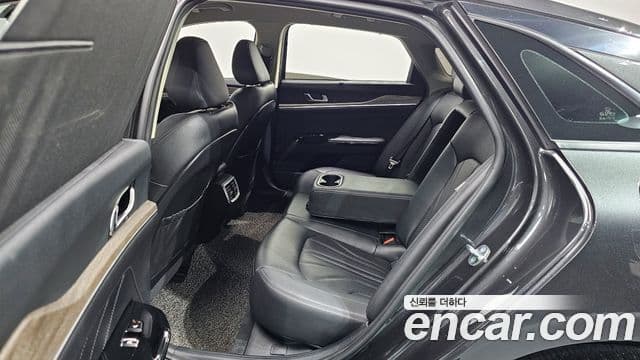 Kia K5 3세대 Signature, 2021 12