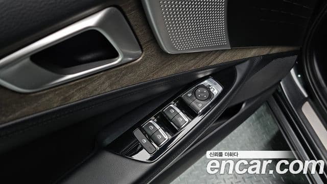 Kia K8 Prestige(арендный автомобиль), 2022 18