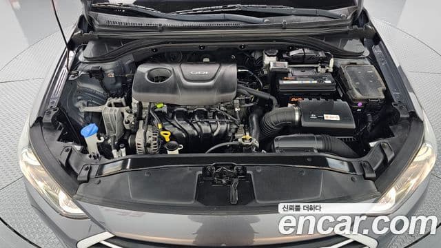 Hyundai Avante AD 1.6 GDI Value Plus, 2017 6